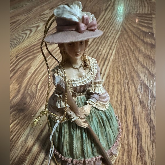 Louis Nichole Victorian Louis XVII Old World Lady with Cane/Walkingstick - Picture 1 of 10